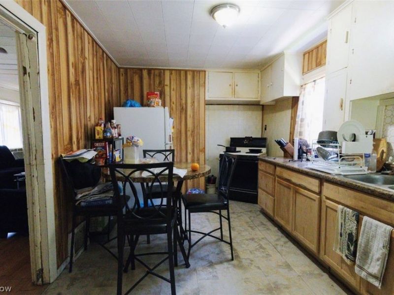 1128 W 19th Street, Lorain, OH 44052 Photo 10