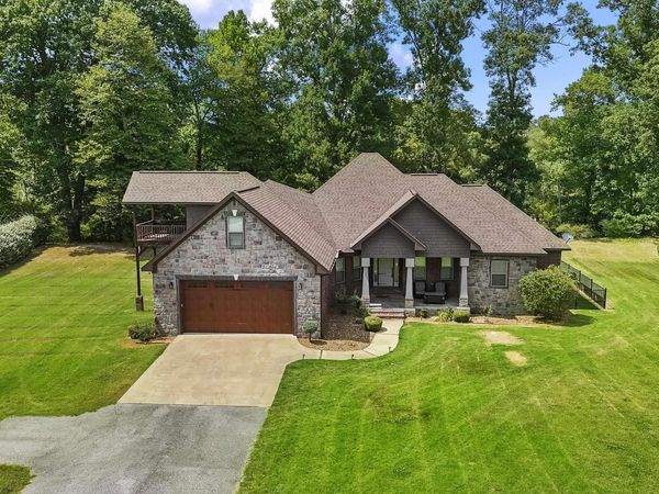 125 E River Drive, Pangburn, AR 72121