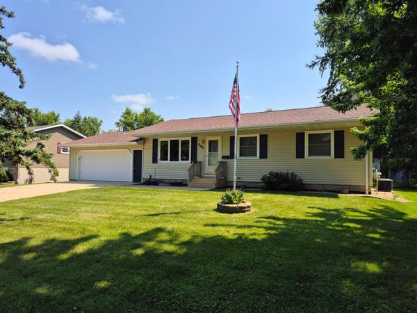 602 7th Avenue NE, Stewartville, MN 55976