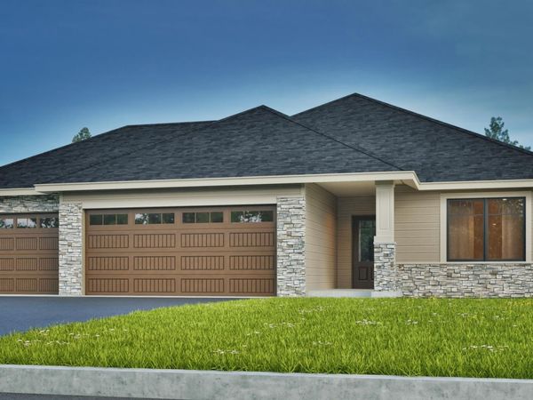 219 Double Eagle Drive, Mankato, MN 56001