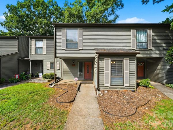 4340 N Center Street , Unit 203, Hickory, NC 28601