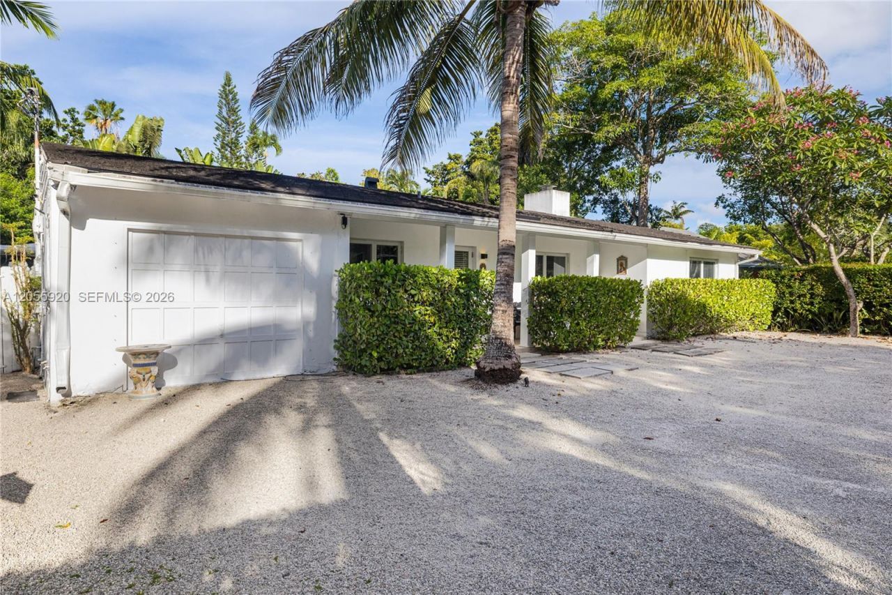 11403 NE 8th Ave , Biscayne Park, FL 33161 Photo