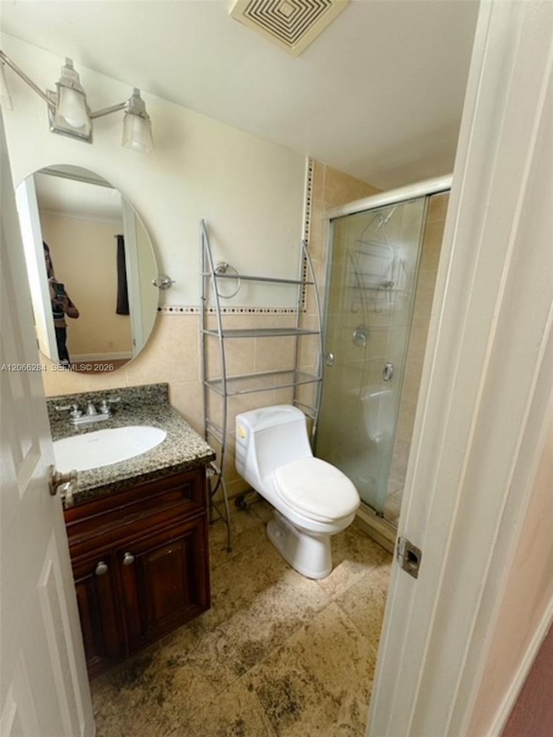 2008 Jackson , Unit B7, Hollywood, FL 33020 Photo