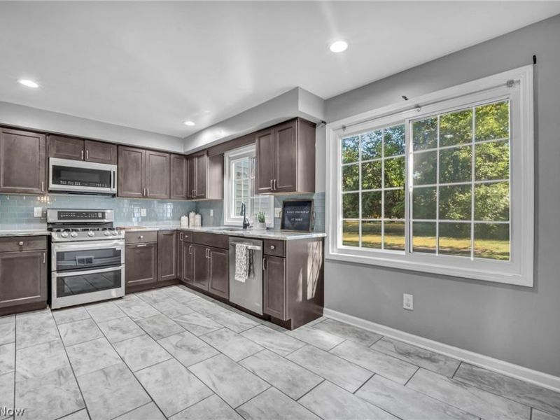 3311 Van Aken Boulevard, Shaker Heights, OH 44120 Photo 4