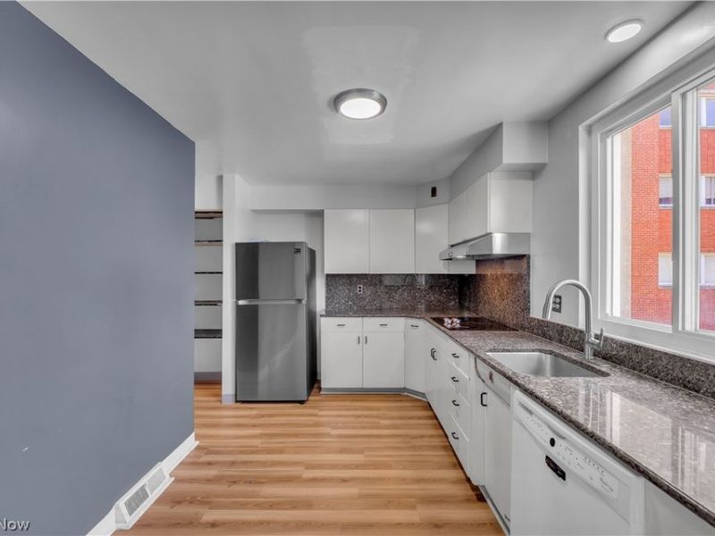 16100 Van Aken Boulevard, Shaker Heights, OH 44120 Photo 10