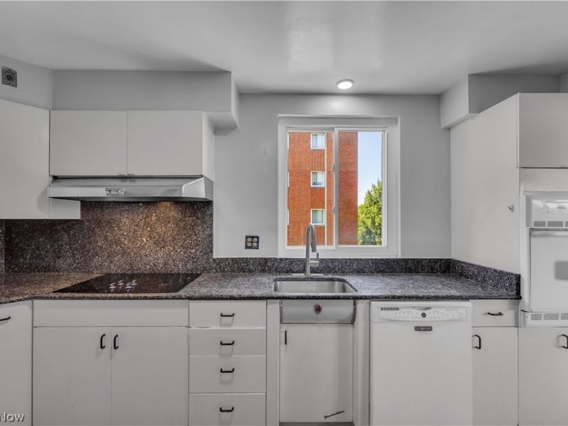 16100 Van Aken Boulevard, Shaker Heights, OH 44120 Photo 11