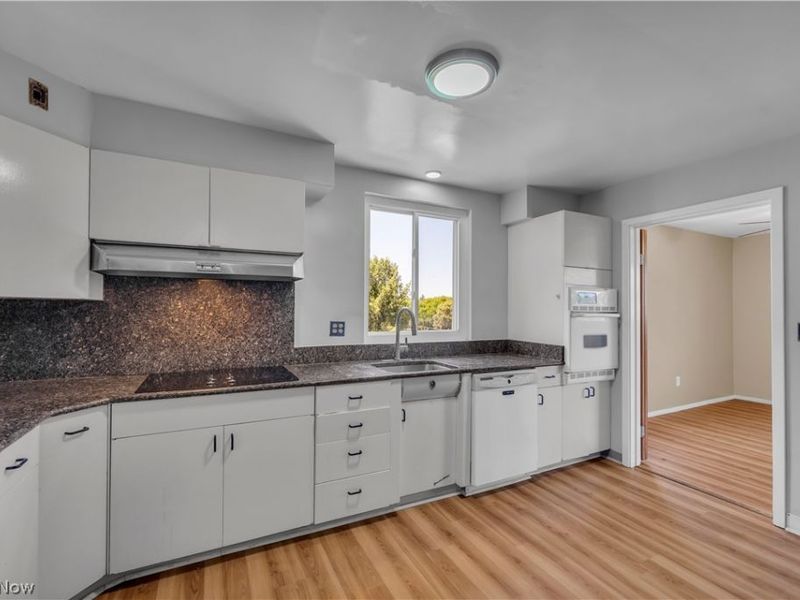 16100 Van Aken Boulevard, Shaker Heights, OH 44120 Photo 12