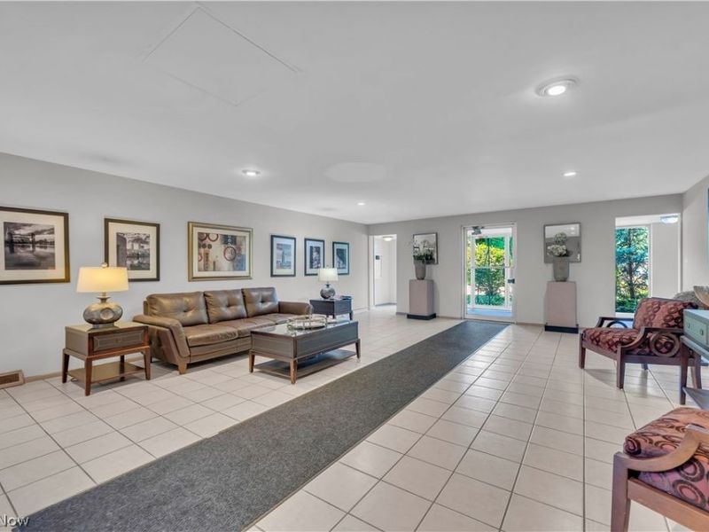 16100 Van Aken Boulevard, Shaker Heights, OH 44120 Photo 4