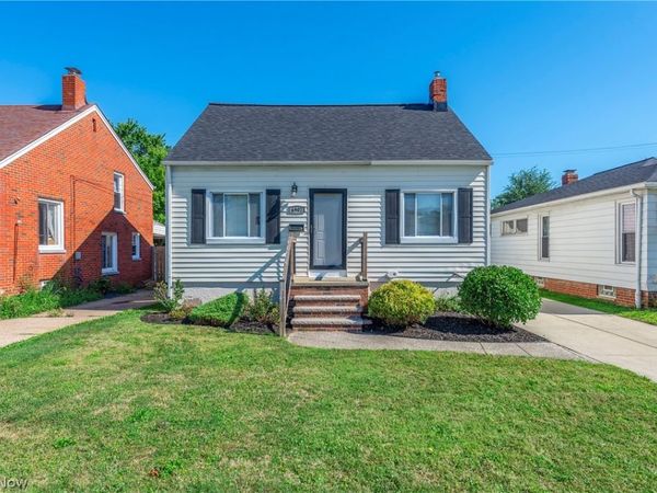 6902 Luelda Avenue , Parma, OH 44129
