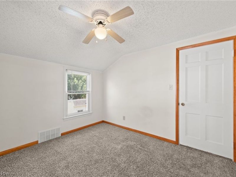 6902 Luelda Avenue, Parma, OH 44129 Photo 23