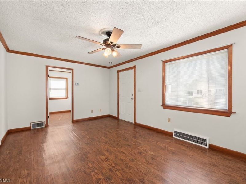 6902 Luelda Avenue, Parma, OH 44129 Photo 4