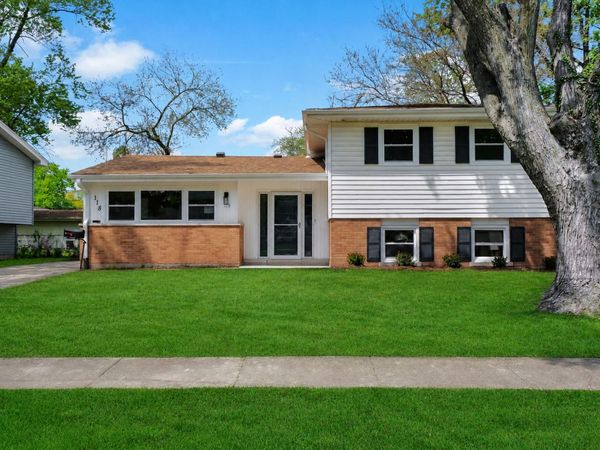118 Indiana Street , Park Forest, IL 60466