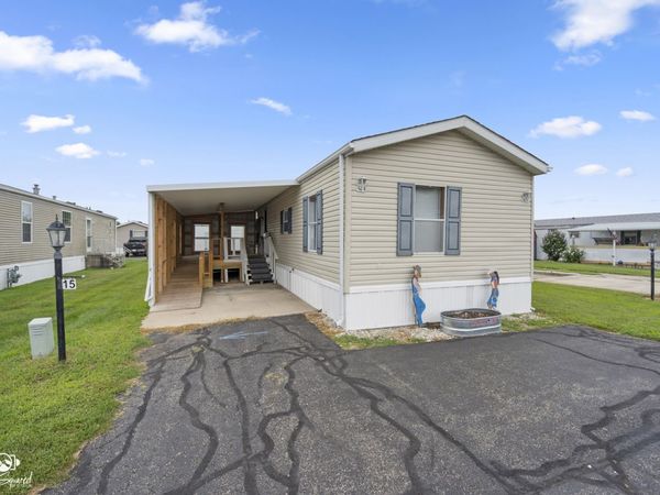 15 Birch Court , Watseka, IL 60970