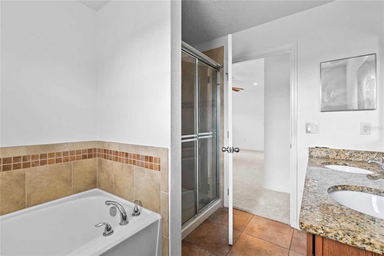 8830 Isla Bella Drive, Orlando, FL 32818 Photo