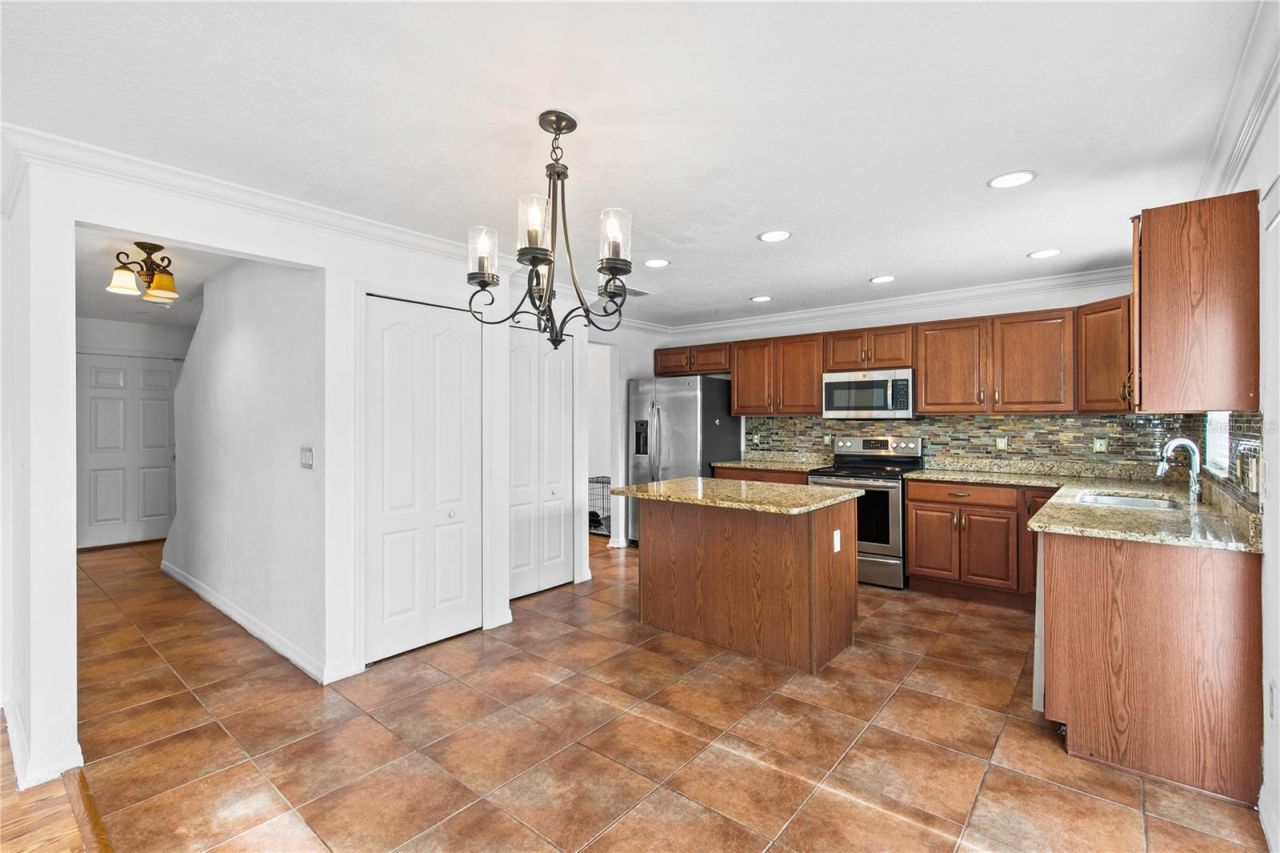 8830 Isla Bella Drive, Orlando, FL 32818 Photo