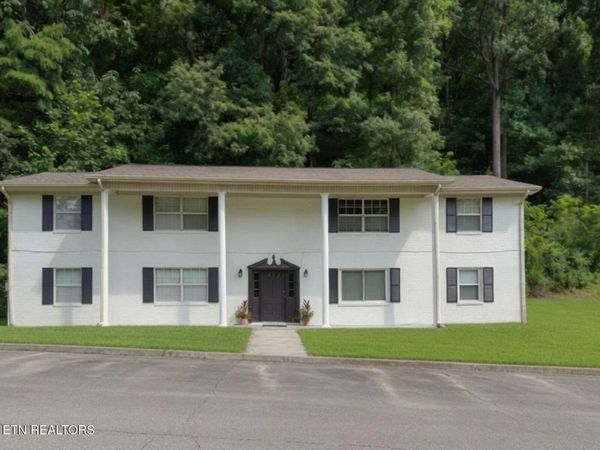 6745 Langston Drive, Knoxville, TN 37918