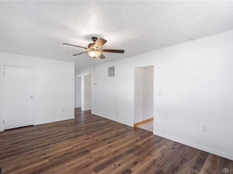 2348 N Aragon Avenue, Kettering, OH 45420 Photo 9