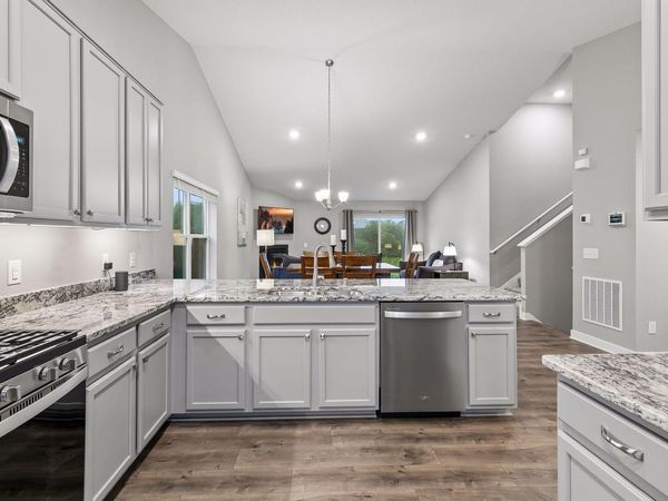 20566 Glade Avenue, Lakeville, MN 55044