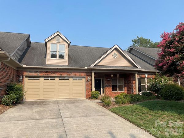 509 26th Avenue NE, Hickory, NC 28601