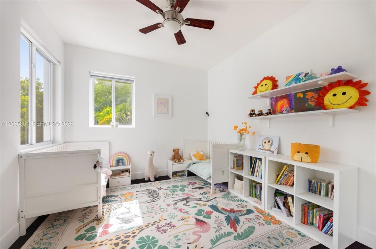 2938 Catalina St , Coconut Grove, FL 33133 Photo
