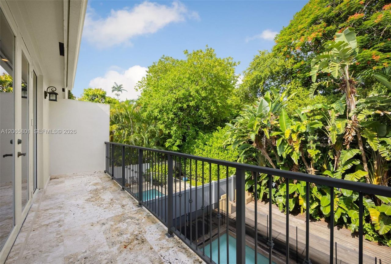 2938 Catalina St , Coconut Grove, FL 33133 Photo
