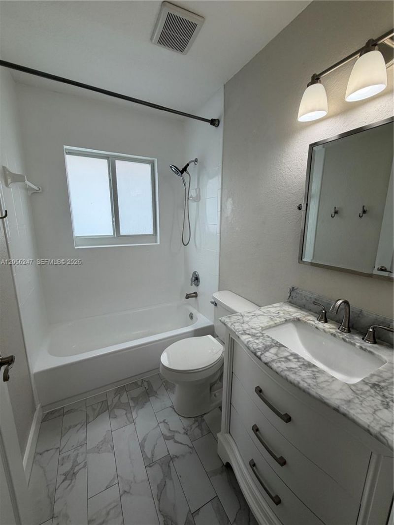 14525 NW 88 Ave , Unit 14525, Miami Lakes, FL 33018 Photo