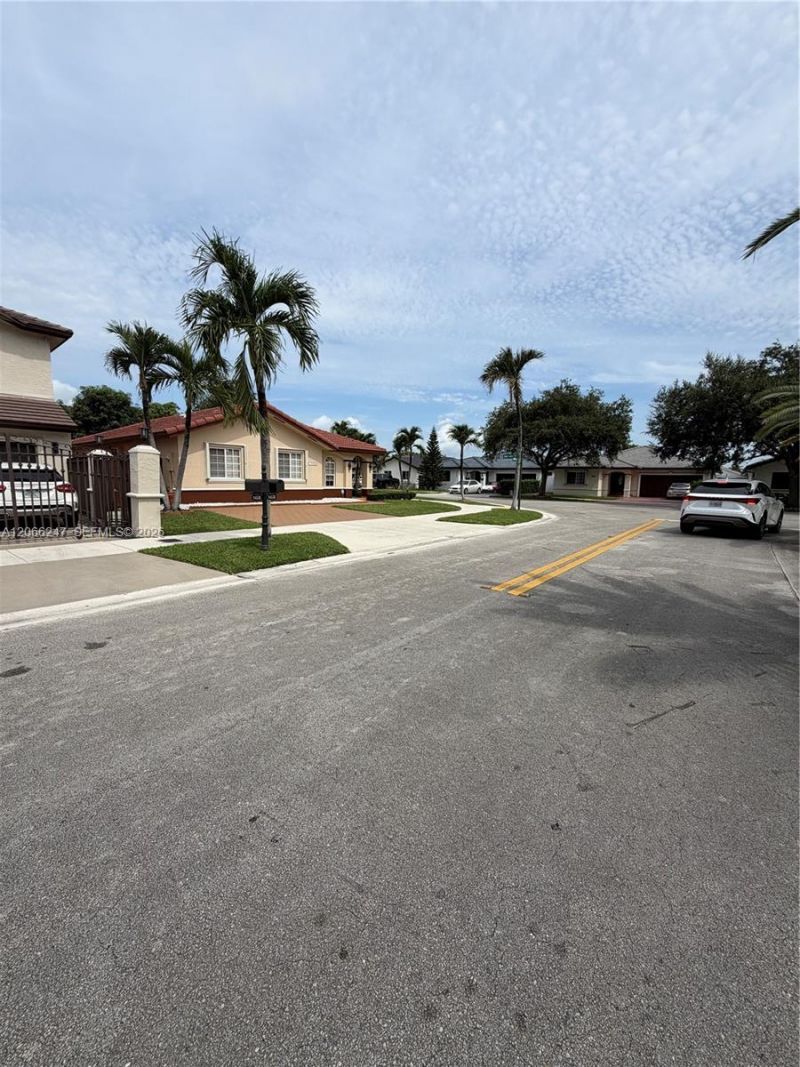 14525 NW 88 Ave , Unit 14525, Miami Lakes, FL 33018 Photo
