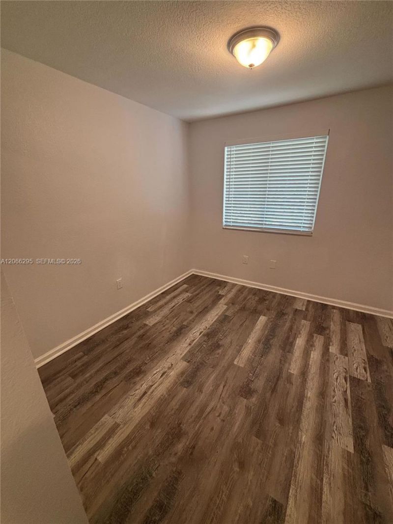 14042 NE 2nd Ave, Unit 14042, Miami, FL 33161 Photo