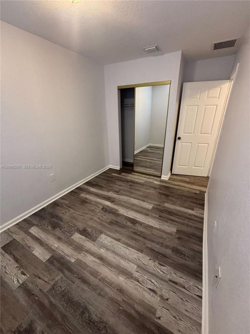 14042 NE 2nd Ave, Unit 14042, Miami, FL 33161 Photo
