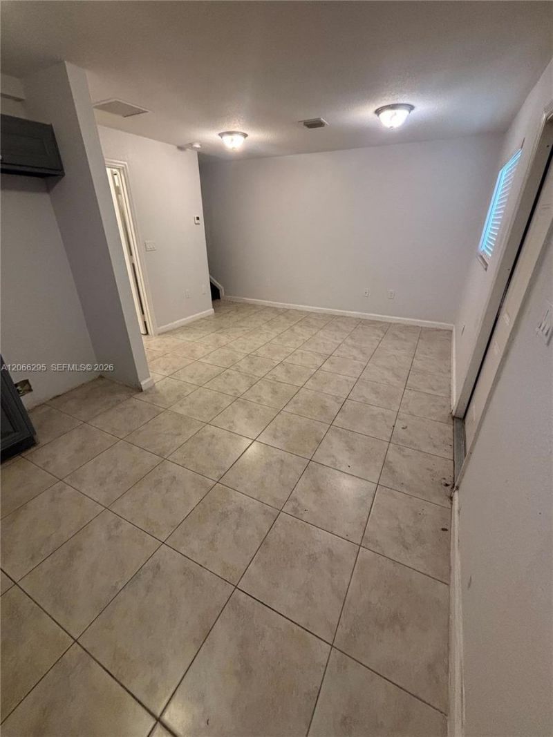 14042 NE 2nd Ave, Unit 14042, Miami, FL 33161 Photo