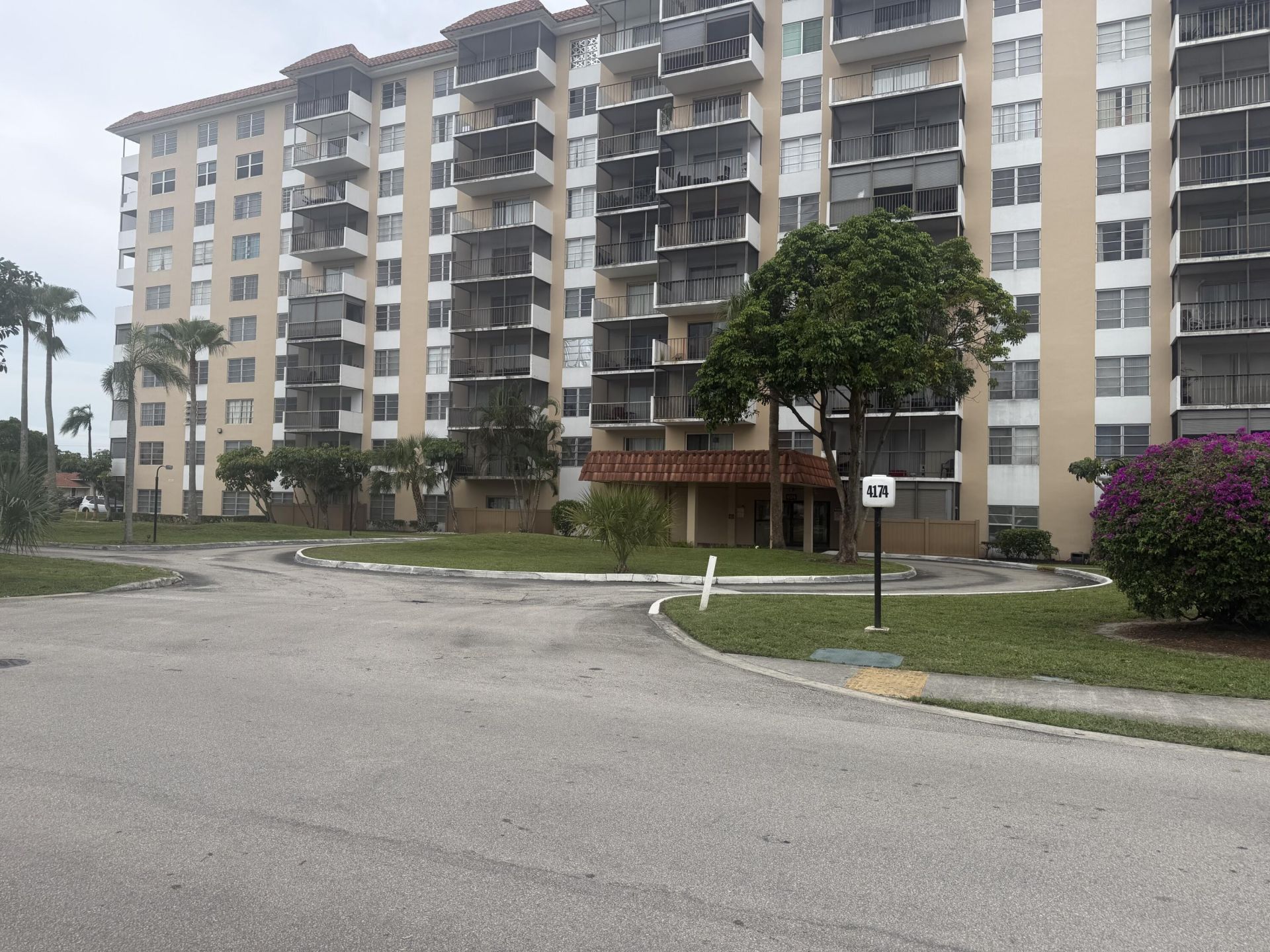 4174 Inverrary Drive, Unit 1010, Lauderhill, FL 33319 Photo