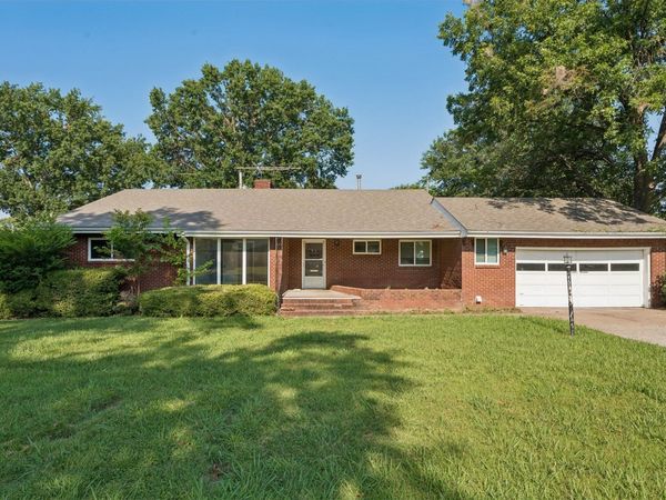 1419 Crescent Drive , Bartlesville, OK 74006