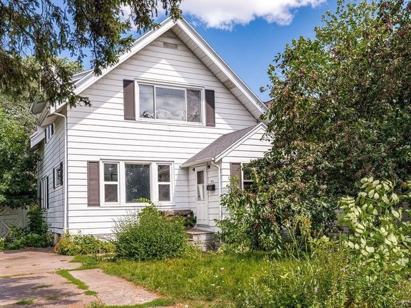 410 N 39th Avenue W, Duluth, MN 55807