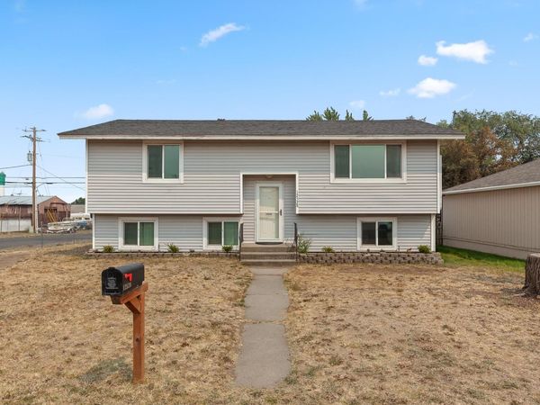 12528 W 13th Ave, Airway Heights, WA 99001