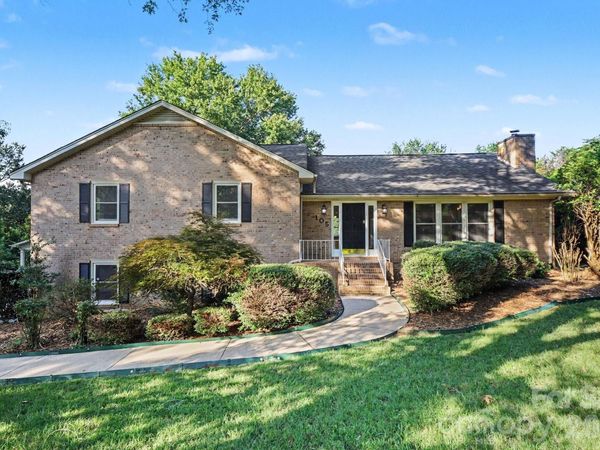 105 Windsong Court , Gastonia, NC 28056