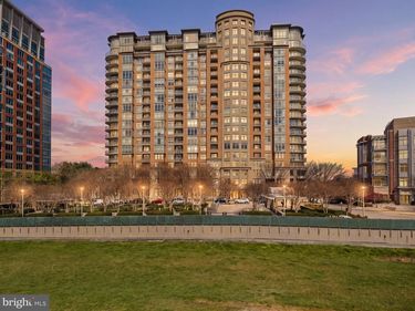 8220 CRESTWOOD HEIGHTS DRIVE, Unit 1015, MCLEAN, VA 22102