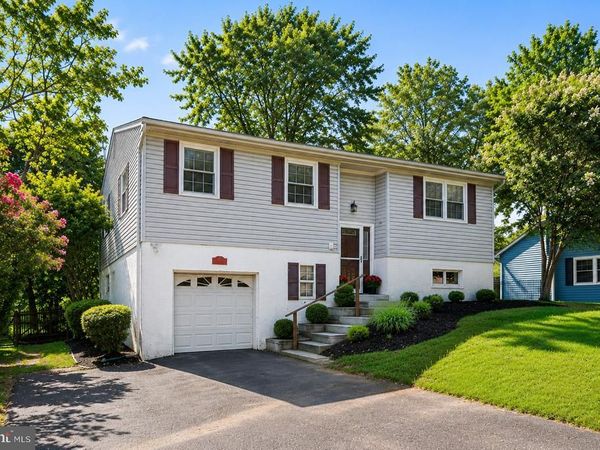 4 HILLCREST DRIVE, DOWNINGTOWN, PA 19335