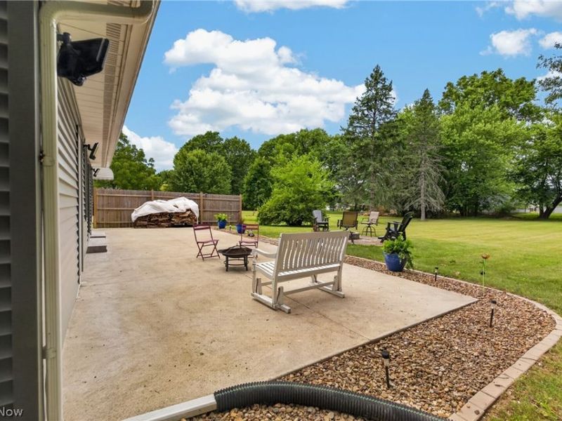 33 Sycamore Drive, New Middletown, OH 44442 Photo 5