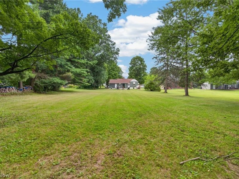 33 Sycamore Drive, New Middletown, OH 44442 Photo 6