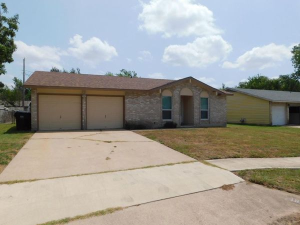 1902 Aberdeen DR, Round Rock, TX 78664