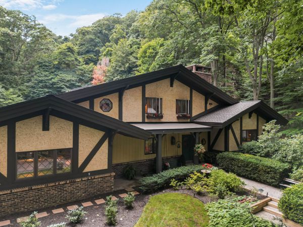 12879 Lakeshore Drive, Grand Haven, MI 49417