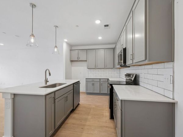 2575 Peaceful Valley Dr , Columbia, TN 38401