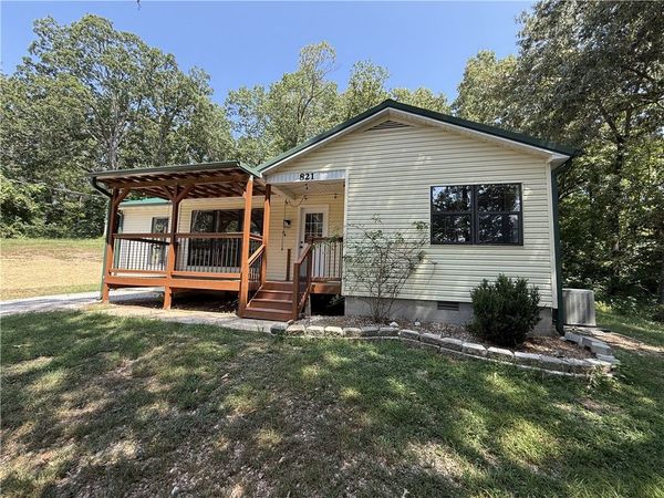 821 E Washington Avenue , Harrison, AR 72601
