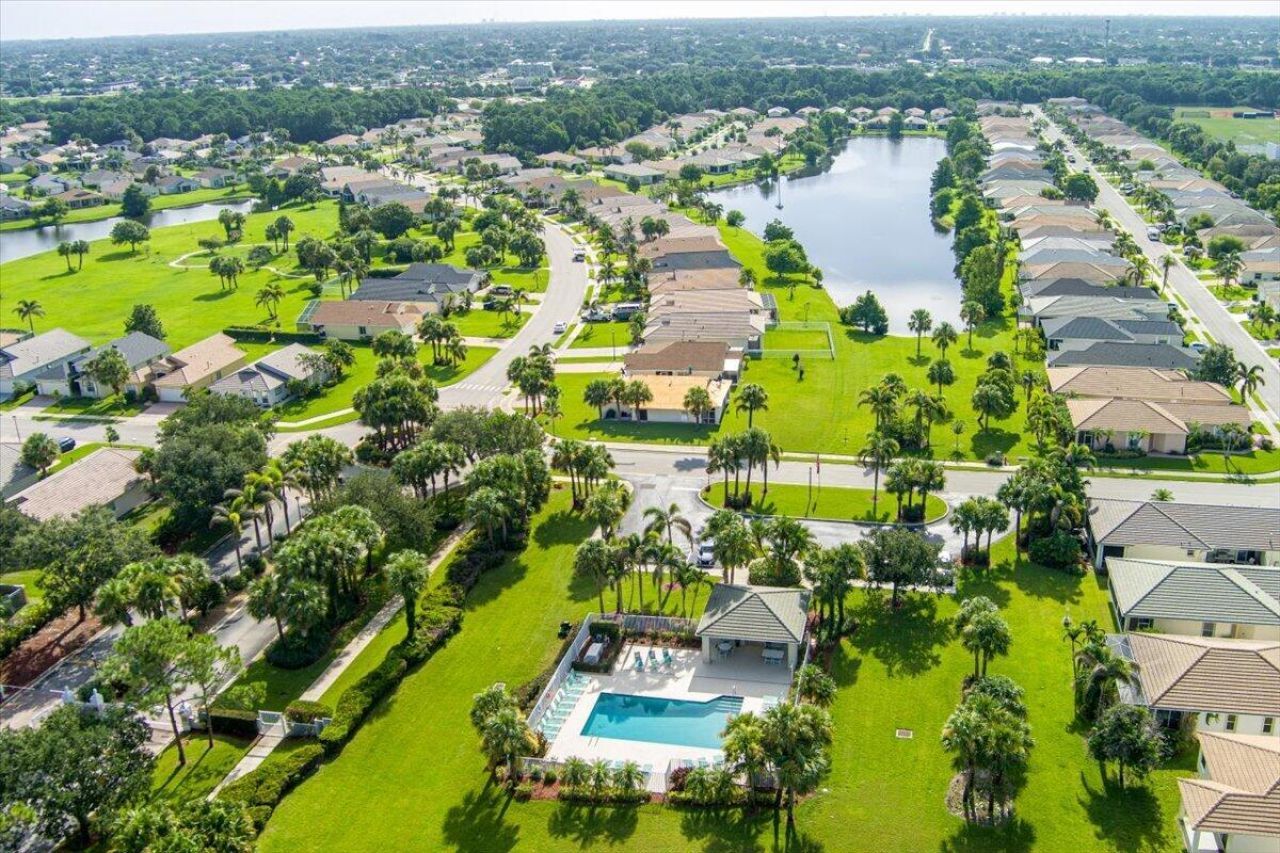 401 SW Lake Forest Way, Port Saint Lucie, FL 34986 Photo