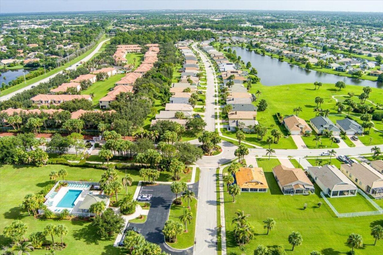 401 SW Lake Forest Way, Port Saint Lucie, FL 34986 Photo