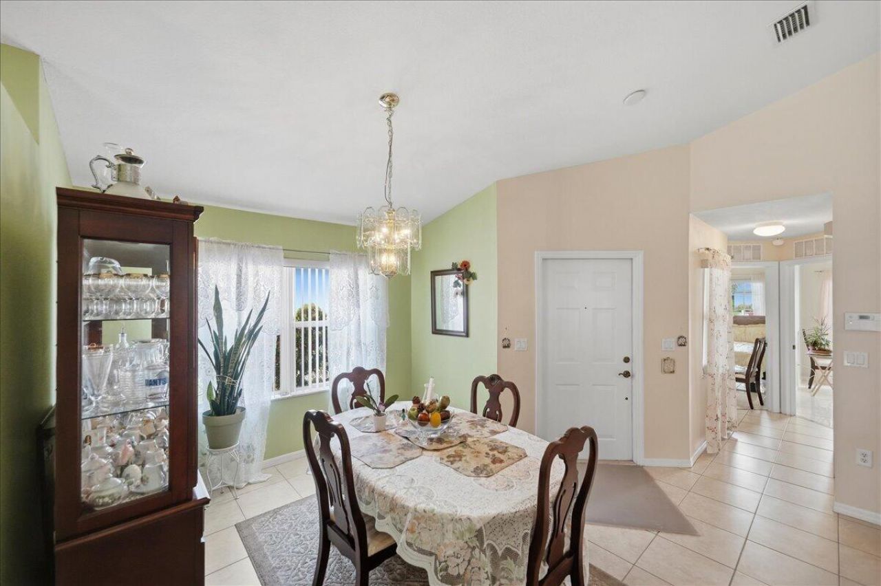 401 SW Lake Forest Way, Port Saint Lucie, FL 34986 Photo