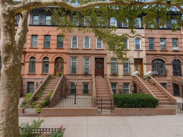 393 Park Place , Brooklyn, NY 11238