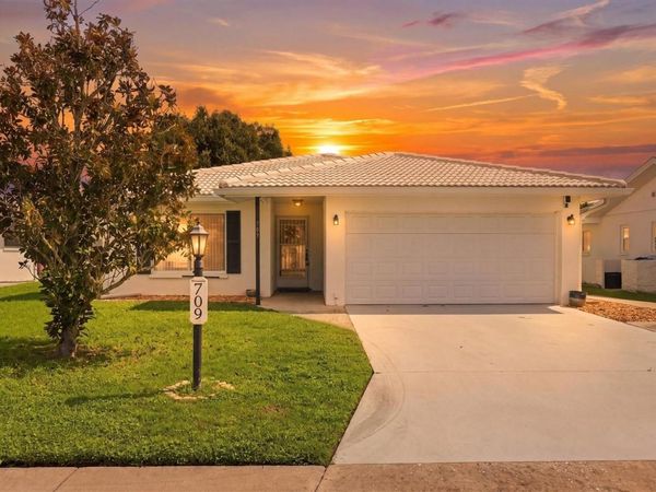 709 HICKORY LANE, BRADENTON, FL 34208