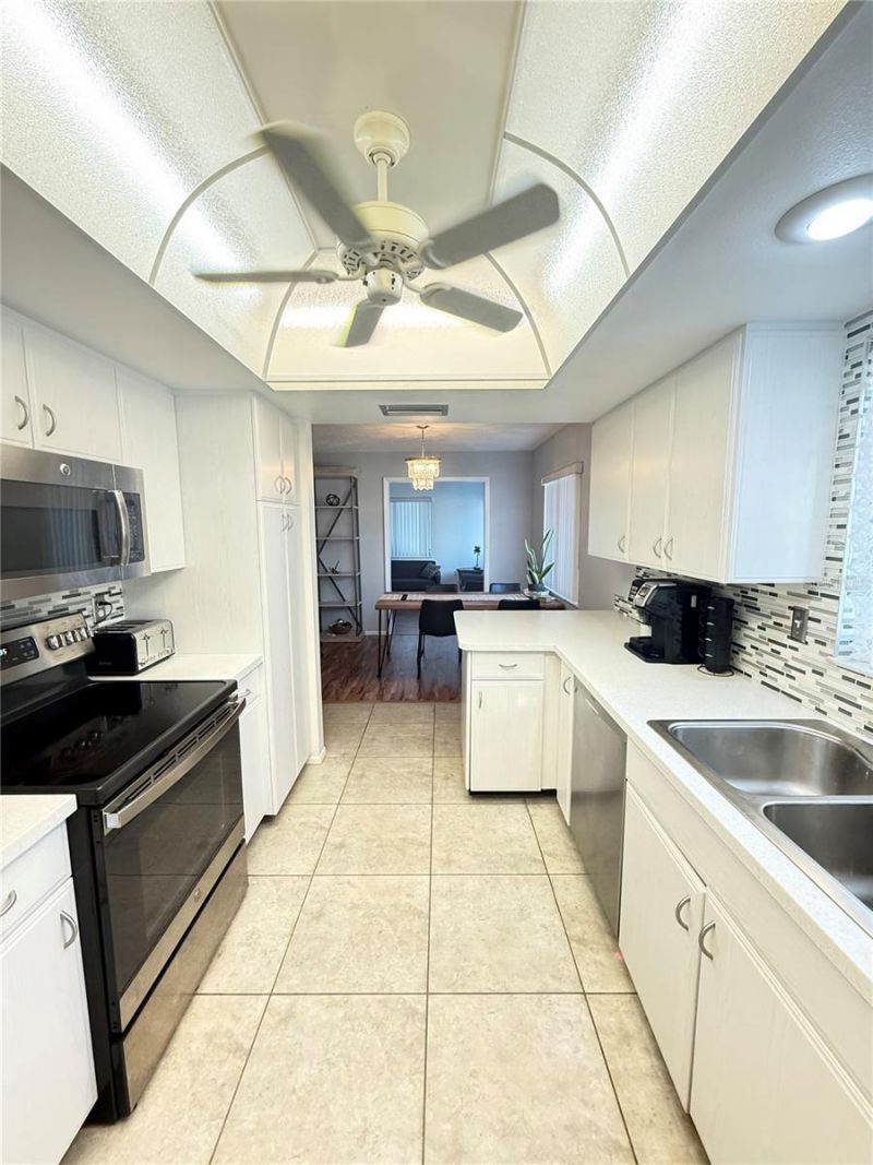 709 Hickory Lane, Bradenton, FL 34208 Photo