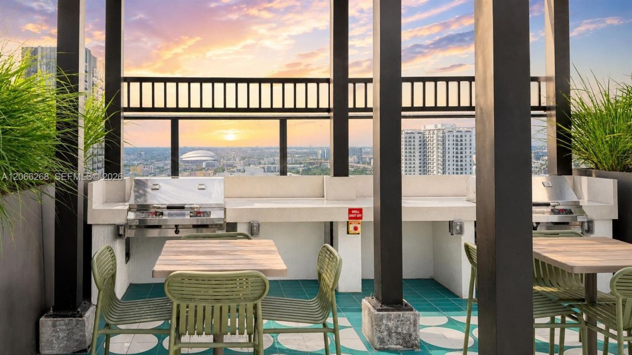 11 NE 6th St, Unit 212, Miami, FL 33132 Photo